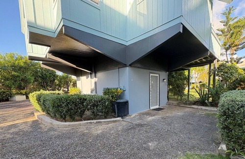 Kittian Village Villa | Enjoy the ideal mix of comfort and coastal charm in an unbeatable location.
