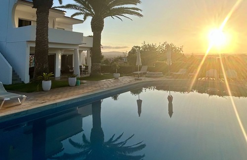 Aldeia das Acoteias Apartment | Enjoy the large pool and the green surroundings. Close to the beach and quiet.