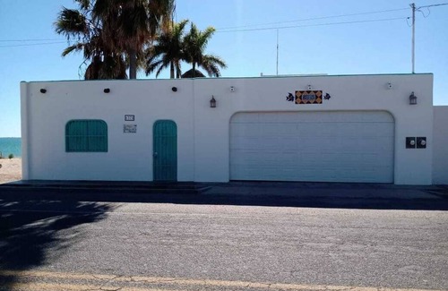 Bahia Kino House | Enjoy the perfect beach stay at Villa Crosby