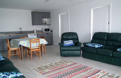 Diamond Beach House | Enjoy the sandy feet and salty hair while staying at The Lodge Diamond Beach