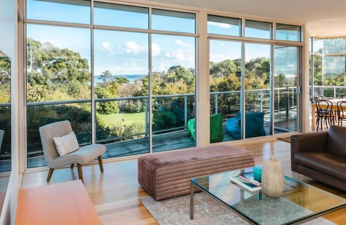 Somers House | Enjoy the unique position of this property, offering bay glimpses, 200 meter to access the beach
