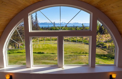 Fritz Creek House | Enjoy The Views Of The Spit, Kachemak Bay And The Glaciers.