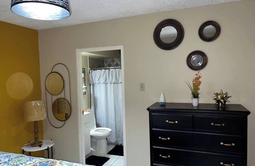 New Kingston Apartment | Enjoy this central, stylish 1 bedroom apt. with AC, wi-fi, security, and more!