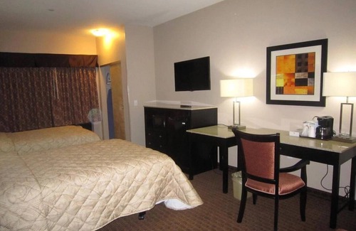 Monmouth Junction Hotel | Enjoy Free Breakfast at Red Carpet Inn and Suites Monmouth | 2 Units