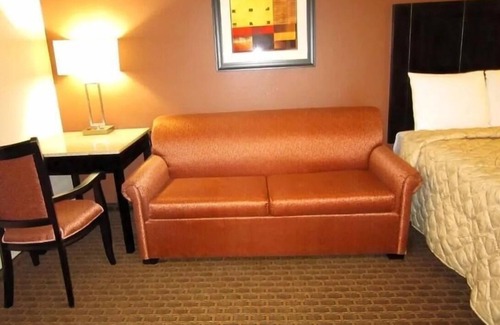 Monmouth Junction Hotel | Enjoy Continental Breakfast at the Red Carpet Inn and Suites Monmouth | 4 Units