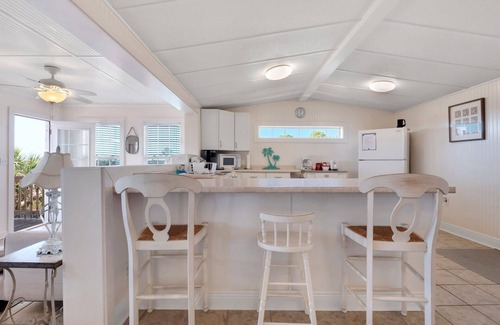 Salem House | Enjoy water views from our covered deck + dock, pet friendly - 1 mile to Keaton