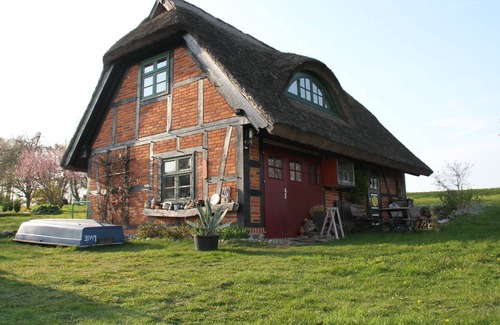 Grubnow House | Enjoy your vacation in the idyllic holiday home Liddow on the island of Rügen.