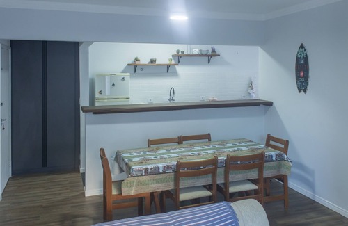 Jardim Vitoria Apartment | Enseada Guarujá - Fully refurbished apartment - Excellent location (2 blocks from the beach)