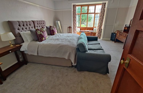 Bossington Bed & Breakfast | Ensuite B&B superking room with private access