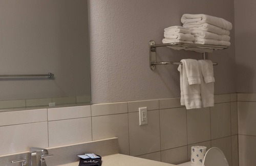 Washington House | Ensuite Quad at Cornerstone Inn