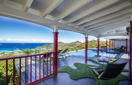 Lurin Villa | Enter a world of magic with creole architecture, tropical garden and magnificent