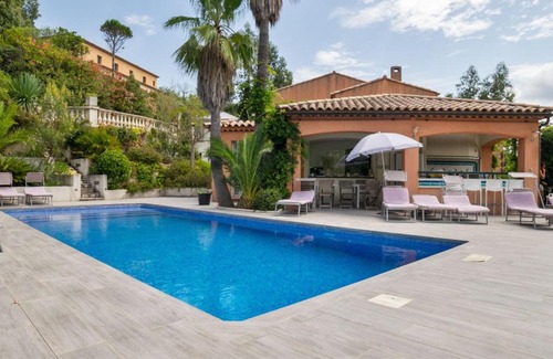 Les Adrets-de-l'Esterel House | Enticing Holiday Home in Les Adrets de l'Esterel with Pool