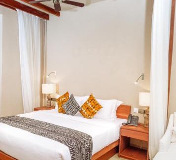 Bujenje Hotel | Entikko Safari Lodge