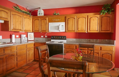 La Fonda House | Entire 1st floor Beachfront Condo 3BD 2 BA in La Playa La Mision