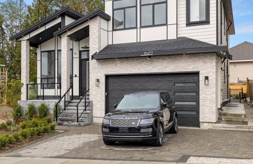 Fleetwood House | Entire 2 bedrooms basement suite in Surrey fleetwood