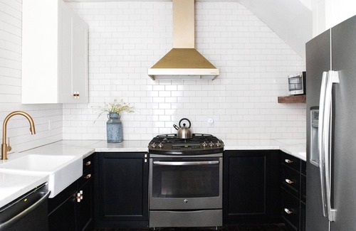 German Village House | Entire 2-Unit Duplex in Charming German Village: Sleeps 10, Walk to All