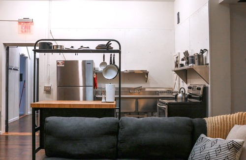 Old West Side House | Entire 2nd Floor Loft Located Downtown Ann Arbor Near UofM Stadium.