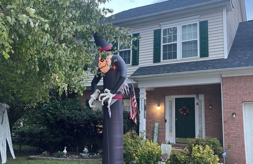 Charlotte House | Entire 3-bedroom house with AC, WiFi in Great Charlotte