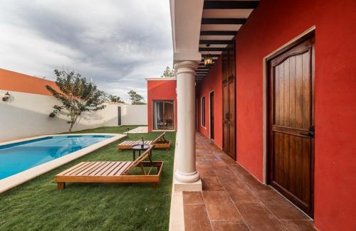 Chichen Itza - Valladolid Villa | Entire 3bd Home Villa-Home-with Private Pool and Patio