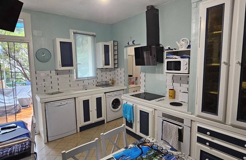 Ensues-la-Redonne Apartment | Entire apartment 200 meters from the seaside Au BleuRivage