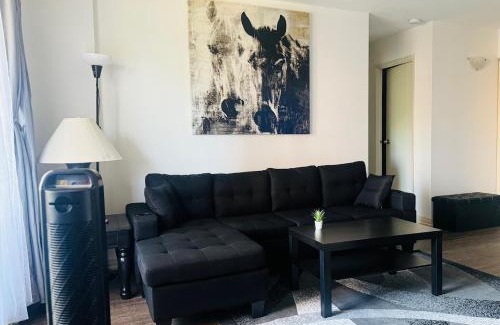 Beltline Apartment | Entire Apartment Prime Downtown location Free underground Parking