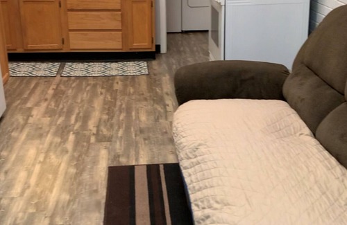 Bonne Terre Apartment | Entire apartment with washer and dryer.