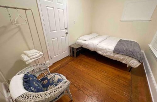 Queens Apartment | Entire Beautiful 2BR Apartment [L]. Convenient location in the heart of Queens!