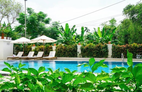 Cam Thanh Villa | Entire Chiều Hạ Villa 13BR: Breakfast, Pool, Garden Kitchen