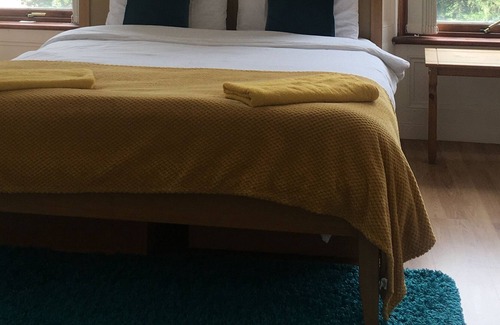 Falkirk Apartment | Entire flat| Central Scotland-Falkirk | Self-check-in | Pet Friendly