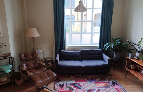 Shacklewell Apartment | Entire flat in converted printworks, East London