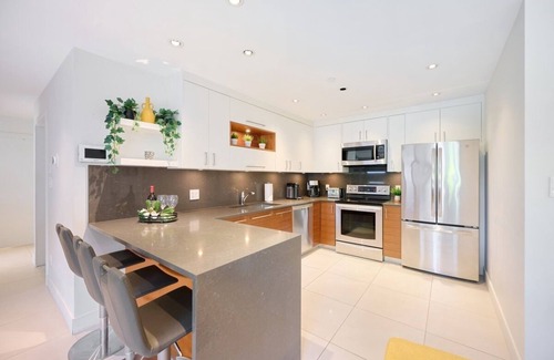 West Vancouver House | Entire guest suite - 5 min from the beach