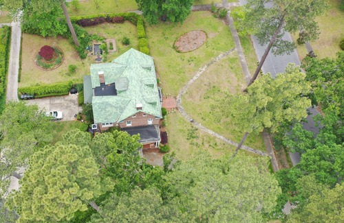 Goldsboro House | Entire Historic Home with 3620Sqft Perfect for Families