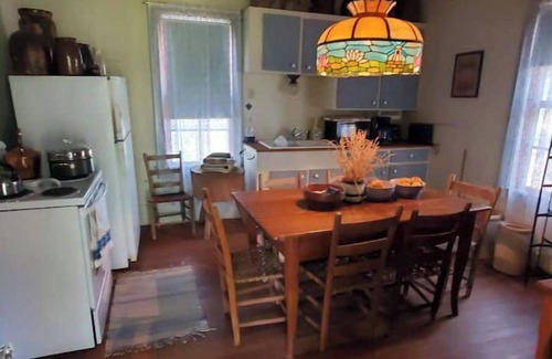New Ulm House | Entire home in Austin County