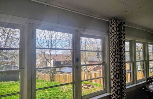 Midland House | Entire Home in Midland with seasonal Cottage Patio Suite