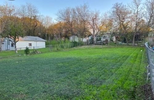 Eastside Promise Neighborhood House | Entire home located mins from Downtown, Riverwalk, AT&T Center, & The Pearl