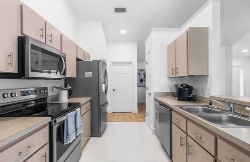 Ocala House | Entire Home near Silver Springs Park and World Equestrian Center/FirePit