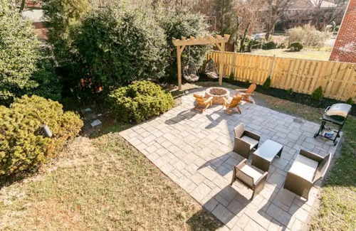 Taylor Run House | Entire Home Quiet Neighborhoodn6 bedrooms, 8 beds, 3 bathrooms