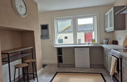 Cloughjordan Apartment | Entire home sleeps 8
