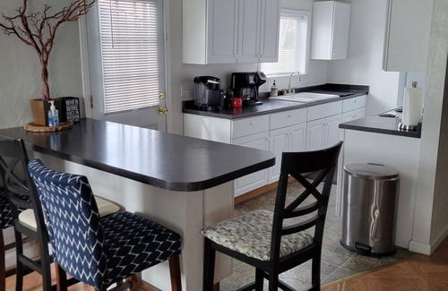 Baker City House | Entire Home w/large back yard- Telecommute Hi Speed Wi-Fi