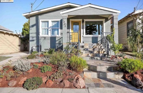 Southwest Berkeley House | Entire Home with Fenced Backyard & Veggie Garden and Fire Pit!