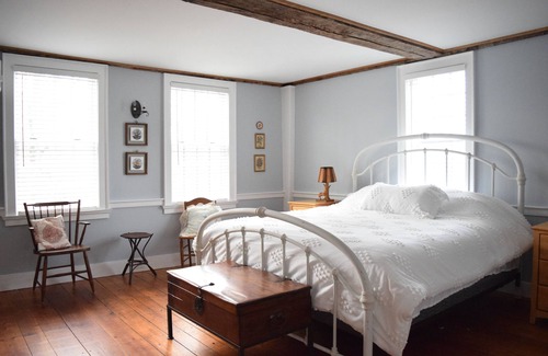 Stonington Bed & Breakfast | Entire House-Dragonfly Inn at Dean’s Mill Farm