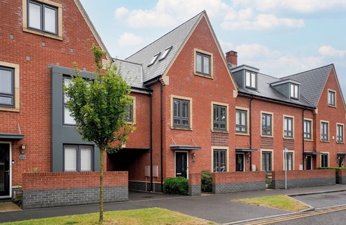Colchester House | Entire House in Colchester - Whitmore
