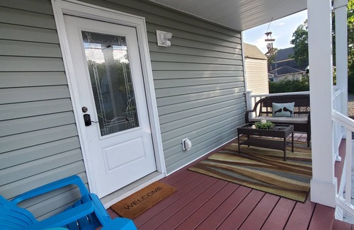 Long Branch House | Entire house in Long Branch near the beach