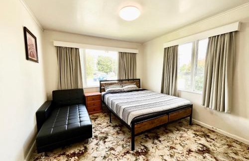 Mount Wellington House | Entire House in Mt Wellington, Central Auckland