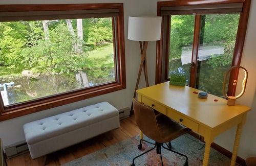 Norwalk House | Entire House on Scenic Estate with Private Pond in Exclusive Neighborhood