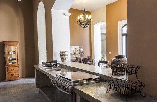 Downtown Guadalajara Villa | Entire house/Private POOL/5 bed/5 full bath/Awarded #1 renovation by city
