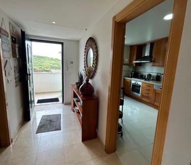 Loures Bed & Breakfast | Entire House Room Fanhões