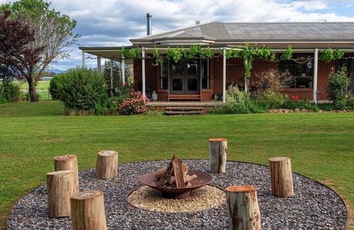 Moyhu House | Entire House -The Kingsley, King Valley