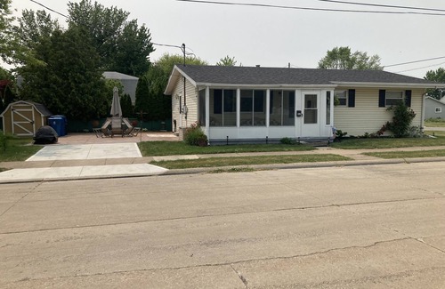 Port Clinton House | Entire house two blocks from Lake Erie beach & one block from park/playground
