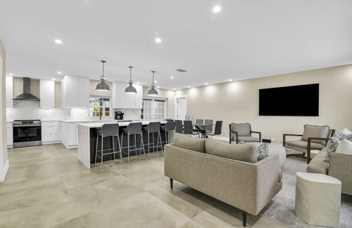 Boca Raton House | Entire House Villa Boca 4 Bedroom, 3 Bathroom W/Pool and Grill